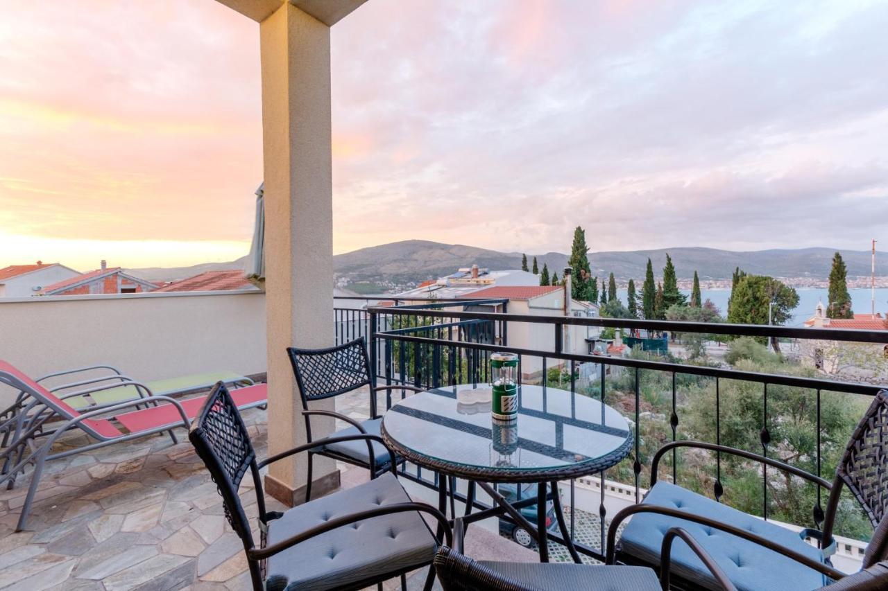Apartments Villa Kameja Donji Okrug  Buitenkant foto